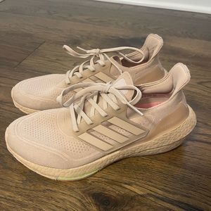 Women’s Adidas ultraboost  21 tennis shoes- ash pearl size 10 / like new!